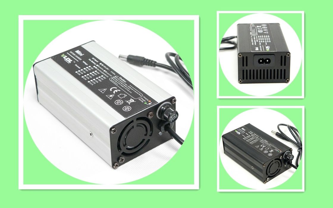 12V 4A Sealed Lead Acid Battery Charger , Automatic CC CV Trickle Charging Battery Charger