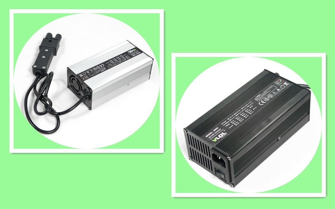 48V 5A Battery Charger For Electric Motorcycle / Scooter 110 to 230Vac Input 2 Years Warranty
